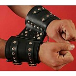 <strong>Манжеты фиксирующие P296</strong> <br />
Манжеты фиксирующие черного цвета. <div class="charTableblock"> </div> Манжеты фиксирующие P296
Манжеты фиксирующие черного цвета.