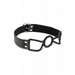 <strong>Кляп с кольцом SPIDER GAG </strong> <br />
Кляп с открытым ртом. <div class="charTableblock"><div><span>Тип</span>: рамка (кольцо)</div><div><span>Цвет</span>: черный</div><div><span>Материал</span>: кожзам</div><div><span>Производитель</span>: PipeDream, США</div></div> Кляп с кольцом SPIDER GAG
Кляп с открытым ртом.