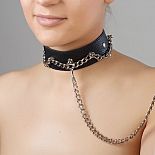 <strong>Чёрный ошейник из натуральной кожи</strong> <br />
Изготовлен из натуральной кожи. <div class="charTableblock"><div><span>Материал</span>: кожа</div><div><span>Цвет</span>: черный</div><div><span>Производитель</span>: Sitabella, Россия</div></div> Чёрный ошейник из натуральной кожи
Изготовлен из натуральной кожи.