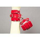 <strong>Напульсники из красной лакированной кожи</strong> <br />
Наручники-напульсники ручной работы фирмы Подиум СПб - это Ваш помощник в реализации самых необузданных БДСМ-фантазий. <div class="charTableblock"><div><span>Цвет</span>: красный, розовый</div><div><span>Производитель</span>: Подиум, Россия</div></div> Напульсники из красной лакированной кожи
Наручники-напульсники ручной работы фирмы Подиум СПб - это Ваш помощник в реализации самых необузданных БДСМ-фантазий.