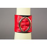 <strong>Красно-чёрный кожаный браслет с овальной пряжкой</strong> <br />
Красно-чёрный кожаный браслет с овальной пряжкой. <div class="charTableblock"><div><span>Цвет</span>: красный, розовый</div><div><span>Производитель</span>: Подиум, Россия</div></div> Красно-чёрный кожаный браслет с овальной пряжкой
Красно-чёрный кожаный браслет с овальной пряжкой.