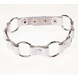 <strong>Белый кожаный ошейник с кольцами </strong> <br />
Изготовлен из натуральной кожи. <div class="charTableblock"><div><span>Материал</span>: кожа</div><div><span>Цвет</span>: белый</div><div><span>Производитель</span>: Sitabella, Россия</div></div> Белый кожаный ошейник с кольцами
Изготовлен из натуральной кожи.