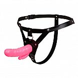 <strong>Страпон для двойного проникновения розовый BW-022031PK</strong> <br />
<div class="charTableblock"><div><span>Длина, см</span>: 13</div><div><span>Диаметр, см</span>: 3</div><div><span>Длина, см</span>: 13-16</div><div><span>Диаметр, см</span>: 3</div><div><span>Материал</span>: ПВХ (PVC)</div><div><span>Цвет</span>: красный/розовый</div><div><span>Особенности</span>: комплект; с дополнительной стимуляцией</div></div> Страпон для двойного проникновения розовый BW-022031PK