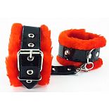 <strong>Красные оковы на ноги с мехом BDSM Light 720002ars</strong> <br />
<div class="charTableblock"><div><span>Цвет</span>: красный, розовый</div></div> Красные оковы на ноги с мехом BDSM Light 720002ars