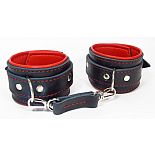 <strong>Оковы на руки с красным подкладом 51020ars</strong> <br />
"Оковы на руки с красным подкладом. <div class="charTableblock"><div><span>Материал</span>: кожа</div><div><span>Цвет</span>: черный; красный, розовый</div></div> Оковы на руки с красным подкладом 51020ars
"Оковы на руки с красным подкладом.