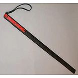 <strong>Узкий чёрный спанкер с красной кожей на рукояти</strong> <br />
Жесткий спанкер выполнен из матовой натуральной кожи. <div class="charTableblock"><div><span>Материал</span>: кожа</div><div><span>Производитель</span>: Подиум, Россия</div></div> Узкий чёрный спанкер с красной кожей на рукояти
Жесткий спанкер выполнен из матовой натуральной кожи.