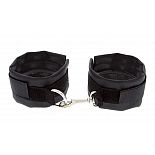 <strong>Чёрные полиуретановые наручники с карабином Beginners Wrist Restraints</strong> <br />
Чёрные полиуретановые наручники с карабином Beginners Wrist Restraints. <div class="charTableblock"><div><span>Производитель</span>: Blush Novelties, США</div></div> Чёрные полиуретановые наручники с карабином Beginners Wrist Restraints
Чёрные полиуретановые наручники с карабином Beginners Wrist Restraints.
