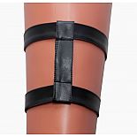 <strong>Двойная кожаная подвязка на ногу</strong> <br />
Соблазнительная подвязка на ногу из невероятно мягкой эко-кожи. <div class="charTableblock"><div><span>Размер</span>: S (42-44); M (44-46); L (46-48)</div><div><span>Цвет</span>: черный</div><div><span>Производитель</span>: MensDreams, Россия</div><div><span>В наличии</span>: S-M-L, черный</div></div> Двойная кожаная подвязка на ногу
Соблазнительная подвязка на ногу из невероятно мягкой эко-кожи.