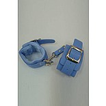 <strong>Наручники голубые с мехом винил</strong> <br />
Наручники. <div class="charTableblock"><div><span>Материал</span>: кожзам</div><div><span>Цвет</span>: другой</div><div><span>Производитель</span>: Sitabella, Россия</div></div> Наручники голубые с мехом винил
Наручники.