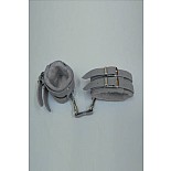 <strong>Наручники серебристые</strong> <br />
Изготавливаются из искусственной кожи. <div class="charTableblock"><div><span>Материал</span>: кожзам</div><div><span>Цвет</span>: другой</div><div><span>Производитель</span>: Sitabella, Россия</div></div> Наручники серебристые
Изготавливаются из искусственной кожи.