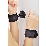 <strong>Наручники черные</strong> <br />
Наручники с присоской выполненные из современного материала - мягкого пенистого неопрена, ламинированного шелковистым спандексом, (относятся к классу Soft-bondage), прекрасный аксессуар для начинающих. <div class="charTableblock"><div><span>Материал</span>: текстиль</div><div><span>Цвет</span>: черный</div><div><span>Производитель</span>: Sitabella, Россия</div></div> Наручники черные
Наручники с присоской выполненные из современного материала - мягкого пенистого неопрена, ламинированного шелковистым спандексом, (относятся к классу Soft-bondage), прекрасный аксессуар для начинающих.