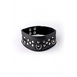 <strong>Ошейник</strong> <br />
Изготовлен из натуральной кожи с велюровой подкладкой. <div class="charTableblock"><div><span>Материал</span>: кожа</div><div><span>Цвет</span>: черный</div></div> Ошейник
Изготовлен из натуральной кожи с велюровой подкладкой.