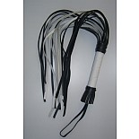 <strong>Плеть черная</strong> <br />
Гладкая плеть (флоггер) изготовлена из натуральной кожи. <div class="charTableblock"> </div> Плеть черная
Гладкая плеть (флоггер) изготовлена из натуральной кожи.