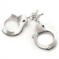 <strong>Наручники металлические Metal Handcuffs</strong> <br />
Классические металлические наручники как бондаж или аксессуар для любовно прелюдии. Защёлкните их на запястьях вашего партнёра или пристегните к спинке кровати и насладитесь ощущениями, которые дарит бондаж и фиксация.
<br><br>Наручники - идеальный способ удержать партнёра на одном месте во время любовной игры. <div class="charTableblock"><div><span>Материал</span>: металл</div><div><span>Цвет</span>: другой</div><div><span>Производитель</span>: Fifty Shades of Grey, Великобритания</div></div> Наручники металлические Metal Handcuffs
Классические металлические наручники как бондаж или аксессуар для любовно прелюдии. Защёлкните их на запястьях вашего партнёра или пристегните к спинке кровати и насладитесь ощущениями, которые дарит бондаж и фиксация.
<br><br>Наручники - идеальный способ удержать партнёра на одном месте во время любовной игры.