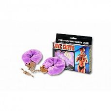 <strong>Фиолетовые меховые наручники Love Cuffs Purple Plush</strong> <br />
Меховые наручники Love Cuffs Purple Plush.<div class="charTableblock"><div><span>Материал</span>: металл</div><div><span>Производитель</span>: Seven Creations, Китай</div></div> Фиолетовые меховые наручники Love Cuffs Purple Plush
Меховые наручники Love Cuffs Purple Plush.
