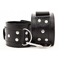 <strong>Кожаные наручники 51001ars</strong> <br />
Кожаные наручники черного цвета.<div class="charTableblock"><div><span>Материал</span>: кожа</div><div><span>Цвет</span>: черный</div><div><span>Производитель</span>: БДСМ арсенал, Россия</div></div> Кожаные наручники 51001ars
Кожаные наручники черного цвета.