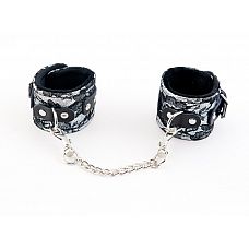 <strong>Кружевные серебристые наручники </strong> <br />
Серебро и кружево - роскошное сочетание, чтобы в любой ситуации чувствовать себя неотразимой.<div class="charTableblock"><div><span>Материал</span>: текстиль</div><div><span>Цвет</span>: другой</div><div><span>Производитель</span>: ToyFa, Китай</div></div> Кружевные серебристые наручники
Серебро и кружево - роскошное сочетание, чтобы в любой ситуации чувствовать себя неотразимой.