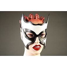 <strong>Кожаная маска-очки с белой вставкой</strong> <br />
Маска ручной работы изготовлена из натуральной кожи черного цвета и украшена вставкой.<div class="charTableblock"><div><span>Материал</span>: кожа</div><div><span>Производитель</span>: Подиум, Россия</div></div> Кожаная маска-очки с белой вставкой
Маска ручной работы изготовлена из натуральной кожи черного цвета и украшена вставкой.