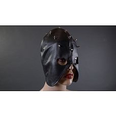 <strong>Декорированный шипами чёрный полушлем</strong> <br />
Необычный полушлем с прорезями для глаз выполнен из натуральной мягкой кожи, декорирован шипами и шнуровкой, позволяющей регулировать Размер.<div class="charTableblock"><div><span>Материал</span>: кожа</div><div><span>Производитель</span>: Подиум, Россия</div></div> Декорированный шипами чёрный полушлем
Необычный полушлем с прорезями для глаз выполнен из натуральной мягкой кожи, декорирован шипами и шнуровкой, позволяющей регулировать Размер.