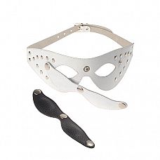 <strong>Белая кожаная маска на глаза с отстегивающимися шорами </strong> <br />
Изготовлена из натуральной кожи с велюровой подкладкой.<div class="charTableblock"><div><span>Цвет</span>: белый</div><div><span>Материал</span>: кожа</div><div><span>Тип</span>: маска</div><div><span>Производитель</span>: Sitabella, Россия</div></div> Белая кожаная маска на глаза с отстегивающимися шорами
Изготовлена из натуральной кожи с велюровой подкладкой.