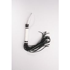 <strong>Гладкая плеть-флоггер с черными хвостами - 40 см.</strong> <br />
Гладкая плеть (флоггер) изготовлена из натуральной кожи.<div class="charTableblock"><div><span>Материал</span>: кожа</div><div><span>Производитель</span>: Sitabella, Россия</div></div> Гладкая плеть-флоггер с черными хвостами - 40 см.
Гладкая плеть (флоггер) изготовлена из натуральной кожи.