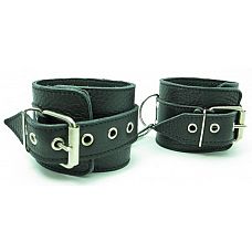 <strong>Наручники из кожи с пряжкой 51004ars</strong> <br />
Кожаные наручники 51004ars высокого качества позволят очень надежно пристегнуть Вашего партнера к спинке стула и доминировать как угодно.<div class="charTableblock"><div><span>Материал</span>: кожа</div><div><span>Цвет</span>: черный</div><div><span>Производитель</span>: БДСМ арсенал, Россия</div></div> Наручники из кожи с пряжкой 51004ars
Кожаные наручники 51004ars высокого качества позволят очень надежно пристегнуть Вашего партнера к спинке стула и доминировать как угодно.