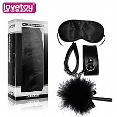 <strong>Набор эротических аксессуаров: маска, пуховка и наручники</strong> <br />
Набор эротических аксессуаров: сатиновая маска, пуховка и наручники.<div class="charTableblock"><div><span>Производитель</span>: Lovetoy, Китай</div></div> Набор эротических аксессуаров: маска, пуховка и наручники
Набор эротических аксессуаров: сатиновая маска, пуховка и наручники.