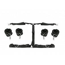 <strong>Набор чёрных фиксаторов для рук и ног с мягкой подкладкой</strong> <br />
Зафиксируйте своего партнера, ограничив его движения.<div class="charTableblock"><div><span>Материал</span>: кожзам</div><div><span>Производитель</span>: Пикантные штучки, Россия</div></div> Набор чёрных фиксаторов для рук и ног с мягкой подкладкой
Зафиксируйте своего партнера, ограничив его движения.