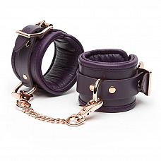 <strong>Фиолетовые наручники Cherished Collection Leather Wrist Cuffs</strong> <br />
Кожаные наручники в стиле БДСМ.<div class="charTableblock"><div><span>Материал</span>: кожа</div><div><span>Производитель</span>: Fifty Shades of Grey, Великобритания</div></div> Фиолетовые наручники Cherished Collection Leather Wrist Cuffs
Кожаные наручники в стиле БДСМ.