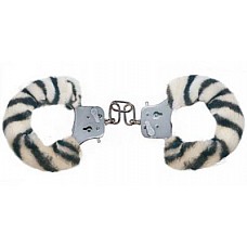 <strong>Наручники FURRY FUN CUFFS</strong> <br />
Наручники металлические, покрытые искусственным мехом расцветки "зебра".<div class="charTableblock"><div><span>Материал</span>: металл</div><div><span>Цвет</span>: другой</div><div><span>Производитель</span>: Toy Joy, Голландия</div></div> Наручники FURRY FUN CUFFS
Наручники металлические, покрытые искусственным мехом расцветки "зебра".