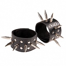 <strong>Напульсники кожаные черные с шипами и заклепками 3058-1</strong> <br />
Изготовлены из натуральной кожи.<div class="charTableblock"><div><span>Цвет</span>: черный</div></div> Напульсники кожаные черные с шипами и заклепками 3058-1
Изготовлены из натуральной кожи.