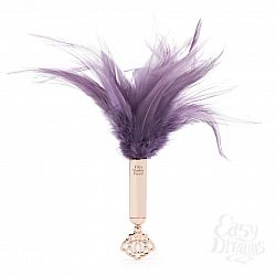 Пуховая кисточка Cherished Collection Feather Tickler - 24 см. Пуховая кисточка Cherished Collection Feather Tickler - 24 см.