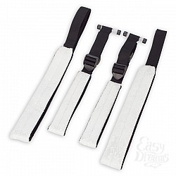 Нарядные качели для любви на дверь с белым кружевом Нарядные качели для любви на дверь с белым кружевом