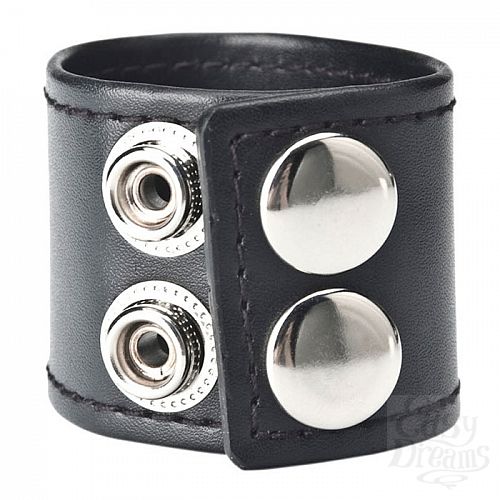 Фотография 2:  Хомут-утяжка для мошонки из искусственной кожи на клепках SNAP BALL STRETCHER BLM1687 Фотография 2  Хомут-утяжка для мошонки из искусственной кожи на клепках SNAP BALL STRETCHER BLM1687