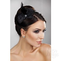 Блестящая чёрная шляпка с пером Блестящая чёрная шляпка с пером